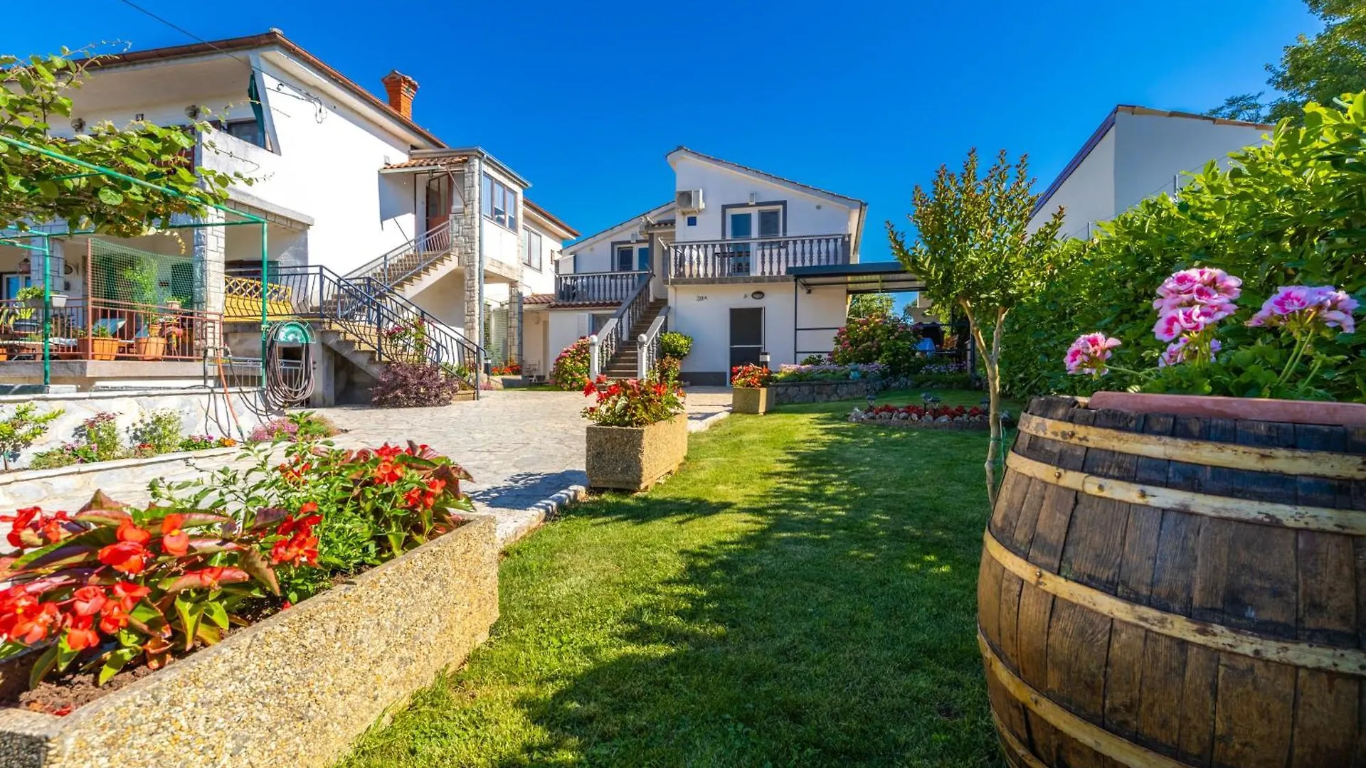 Apartman Luni Sa Bazenom - Malinska, Sveti Anton Sveti Anton (Krk)