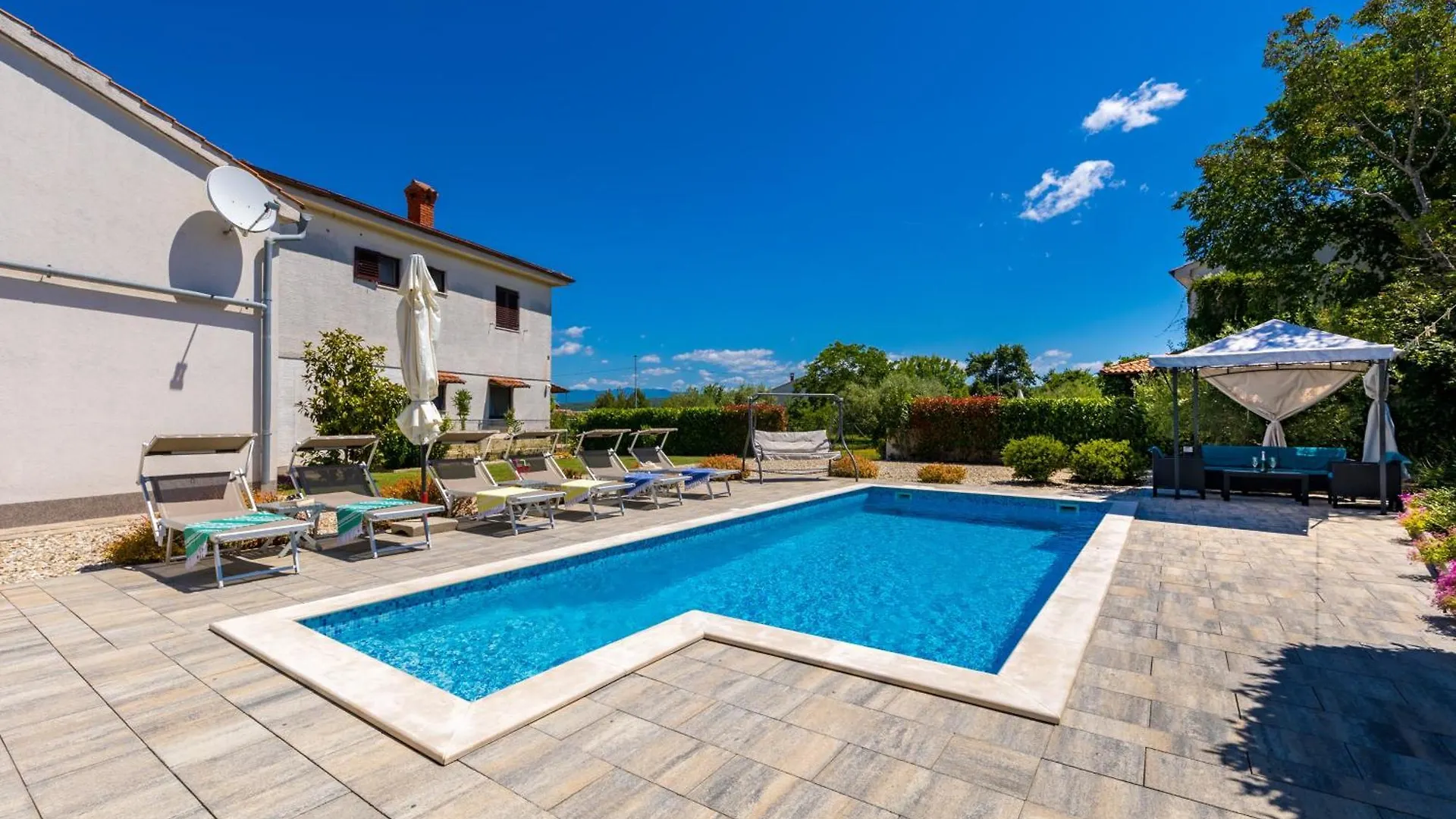 Apartman Luni Sa Bazenom - Malinska, Sveti Anton 0*, Sveti Anton (Krk)