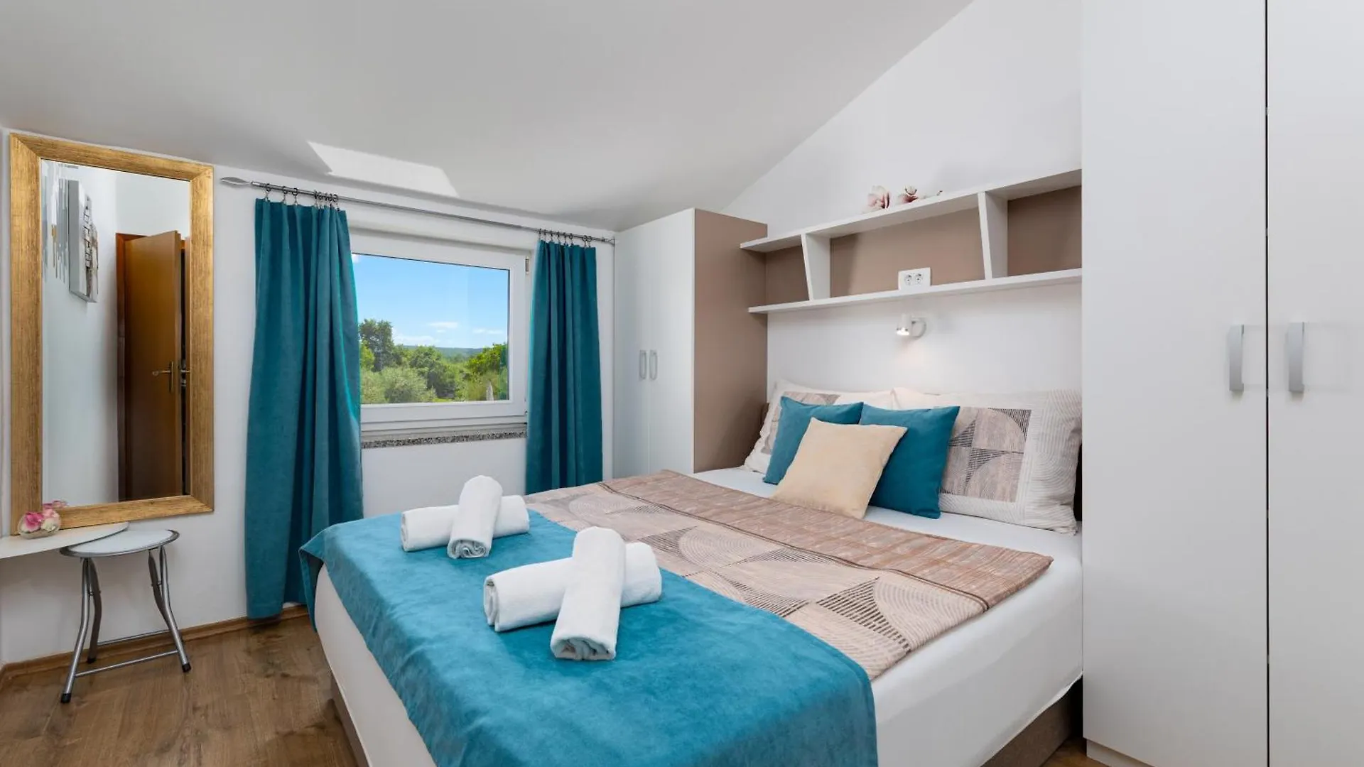 Apartman Luni Sa Bazenom - Malinska, Sveti Anton Lejlighed Sveti Anton (Krk)