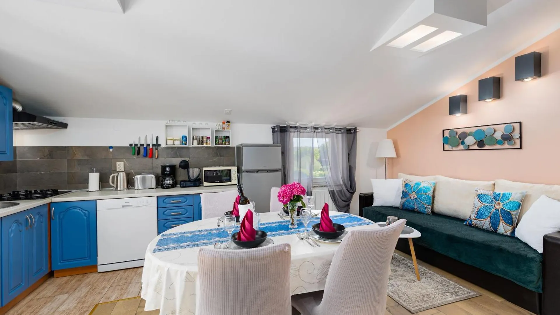 Apartman Luni Sa Bazenom - Malinska, Sveti Anton Lejlighed